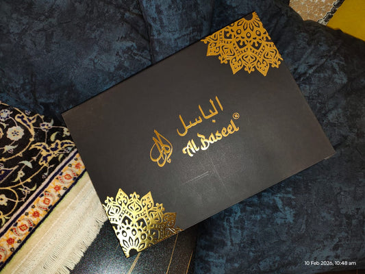 Saudi Collar Thobe – Classic Elegance, Modern Precision