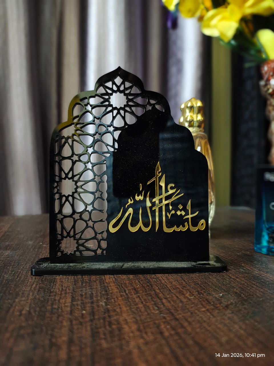 🌙 Islamic Car Dashboard Card Stand – “Ma Sha Allah”